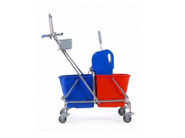 kleiner Putzwagen mit Chrom, Seitenansicht