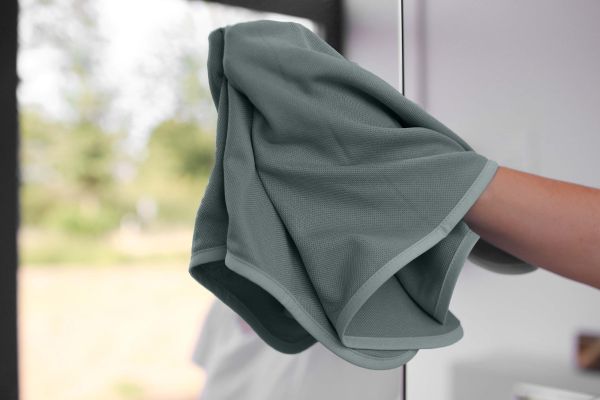 Spiegeltuch aus Microfaser Glas Polish grau