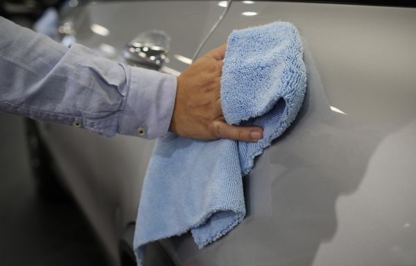 Ideales Microfaser Poliertuch ohne Umkettelung